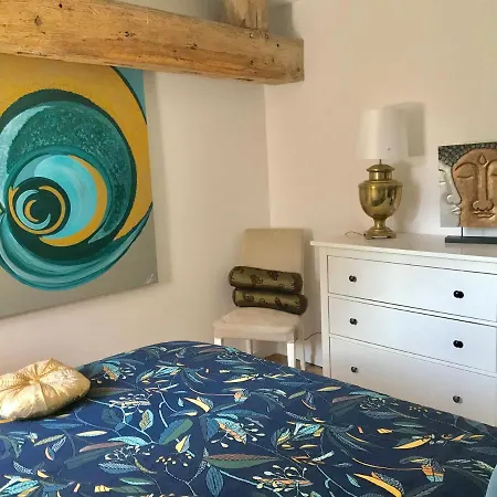 Votre Cocon Colore En Formule Logis Ou Creative Pour 1 A 4 Voyageurs Bed & Breakfast